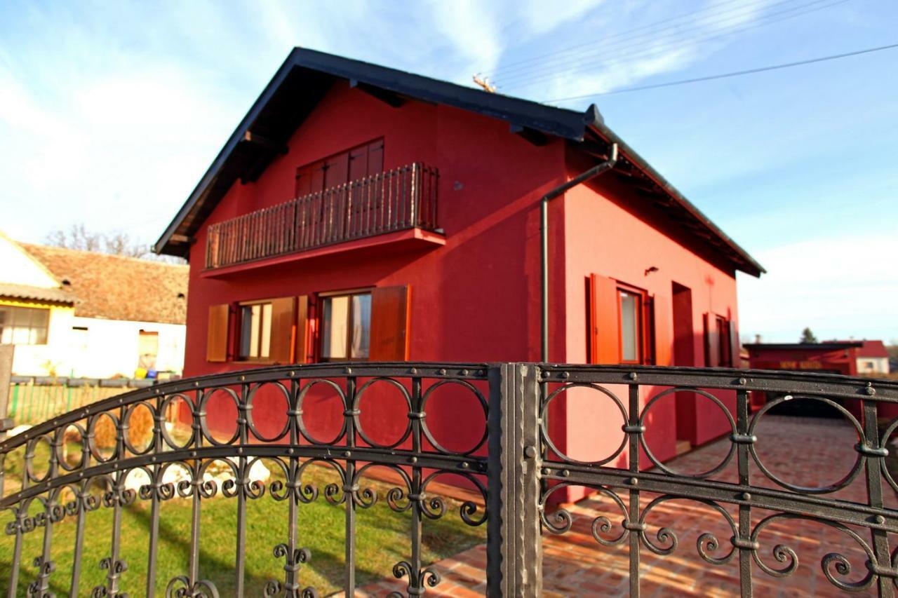 Villa Mons Aureus Popovac Экстерьер фото