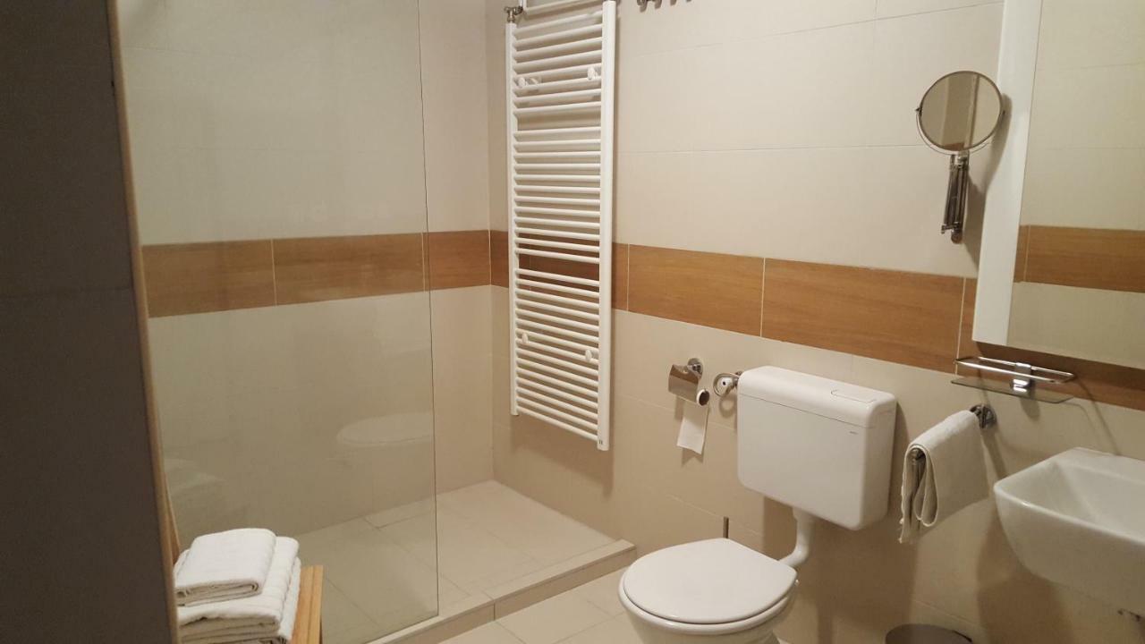 Villa Mons Aureus Popovac Экстерьер фото
